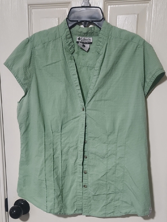 Columbia Tops - Columbia Light Sage Green Short Sleeve Button-Front Shirt